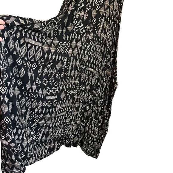3 for $30! Revel sugar patterned asymmetric dress - Picture 9 of 9
